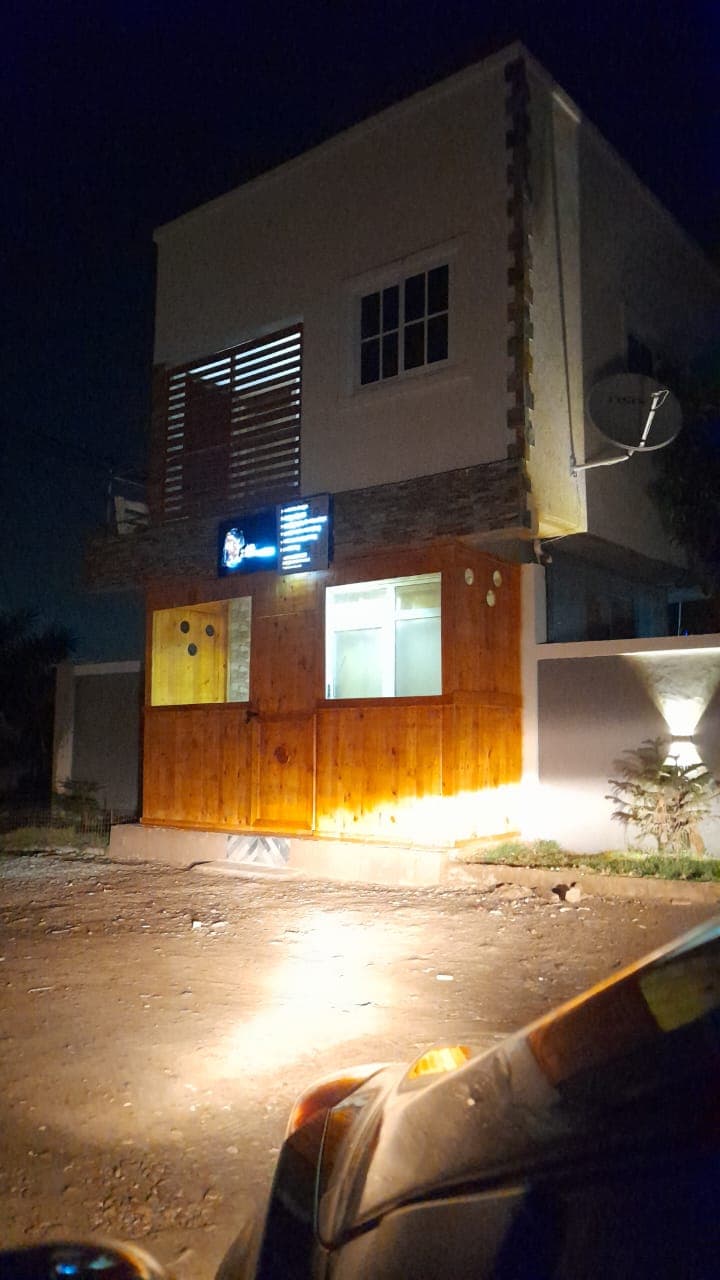 Stay At Bush Road With Raster