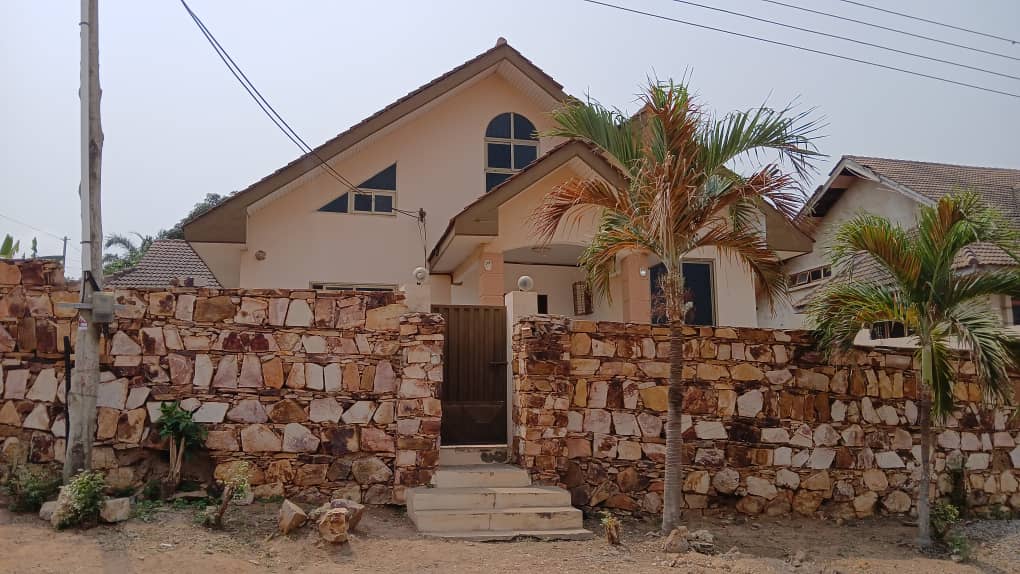 Stay In Gbawe With David